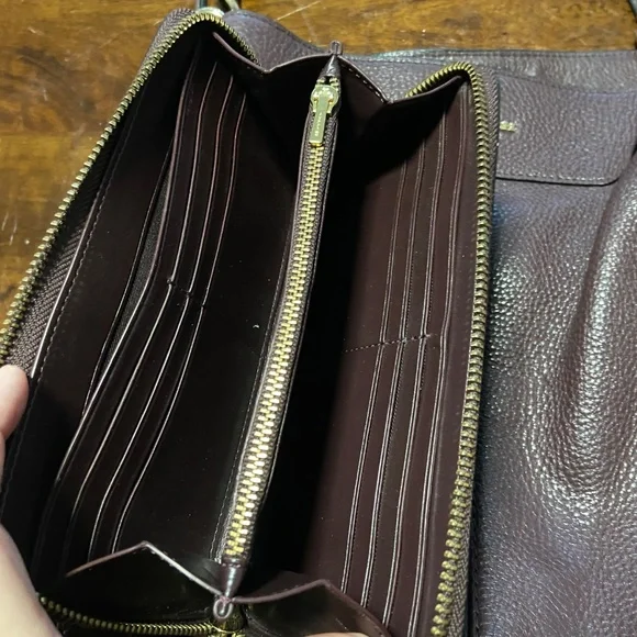 Coach purse and matching wallet - Picture 4 of 10